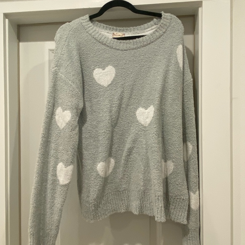 comfy sweater!! cutest heart pattern!